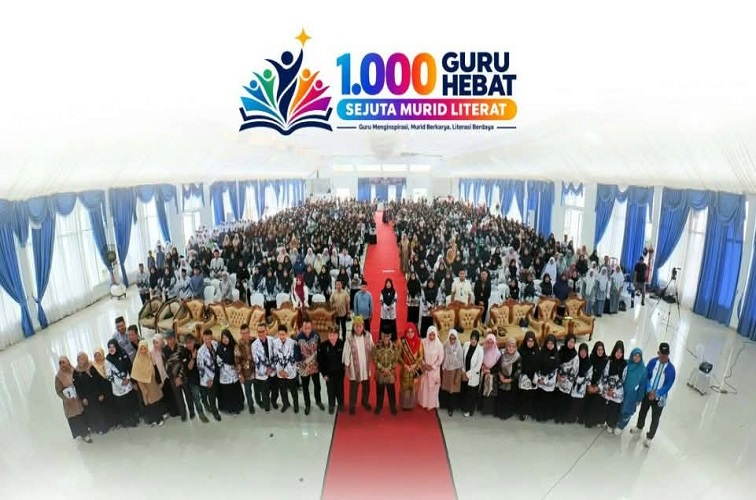FPL Pasbar hadirkan Gol A Gong ke Pasaman Barat, aksi Bupati Yulianto borong buku jadi perhatian. (Dok. Istimewa)