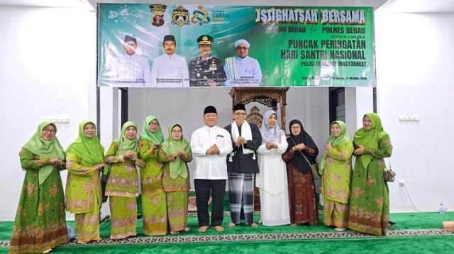 Wakil Bupati Berau, Gamalis, saat menghadiri malam peringatan Hari Santri Nasional 2026 di Masjid Al Qudwah Polres Berau, Rabu (21/10/2026).(Nadzriel/Lingkarkaltim)