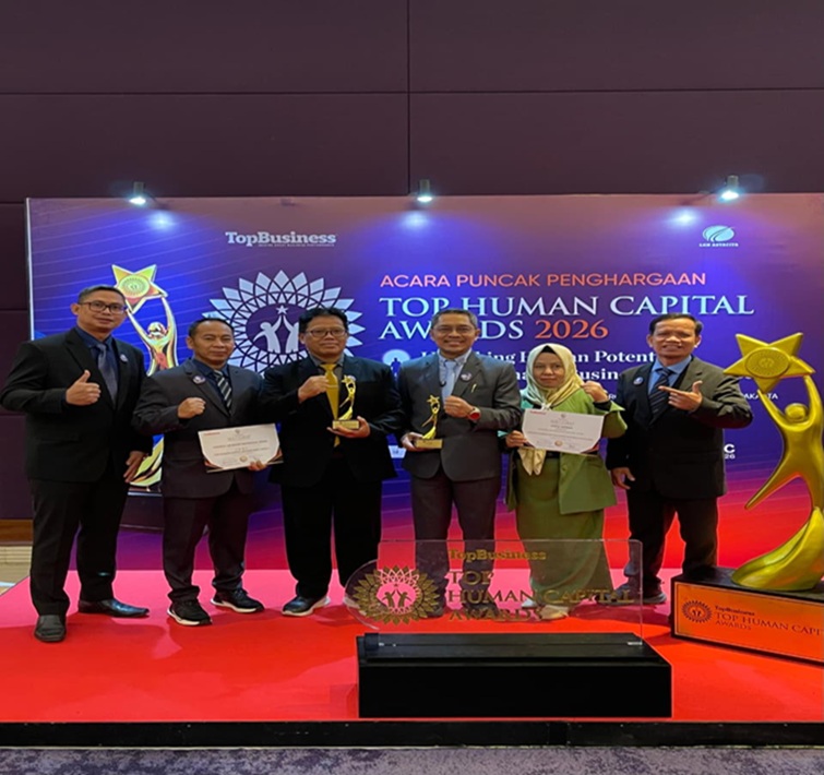 Perumda Batiwak Berau Dapat Penghargaan. (Nadzriel/Lingkarkaltim)