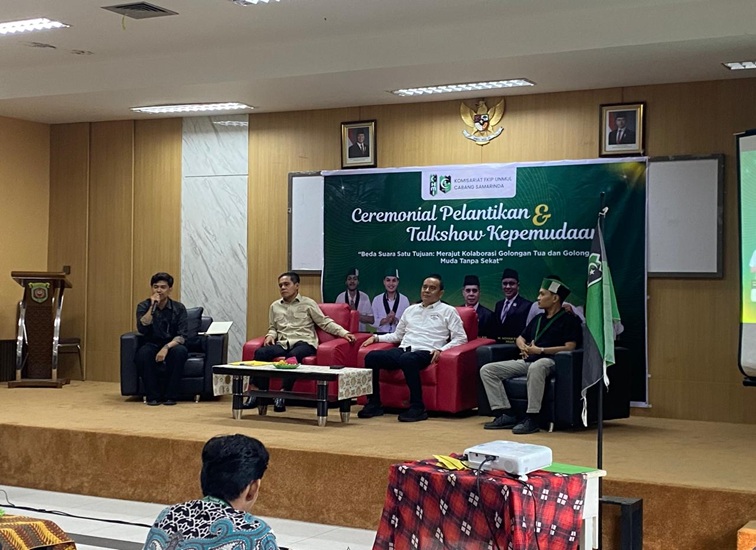 Forum talkshow bertajuk "Beda Suara, Satu Tujuan: Merajut Kolaborasi Golongan Tua dan Golongan Muda Tanpa Sekat" yang diinisiasi oleh HMI FKIP di Aula Dinas Perpustakaan dan Kearsipan Samarinda, Jumat (30/10/2026).