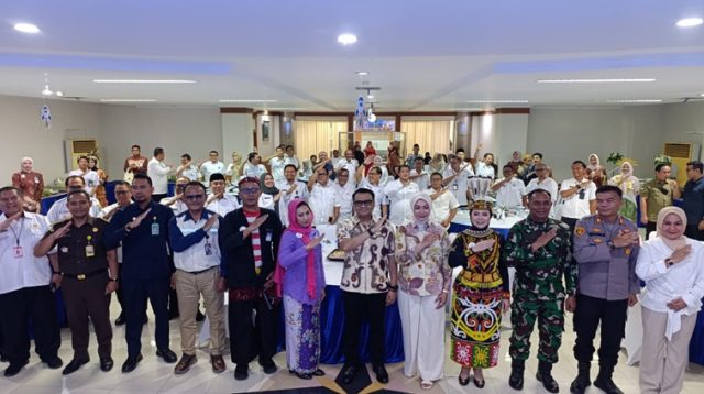 Syukuran HUT Ke-61 Bankaltimtara yang dihadiri Bupati Kukar dan Jajarannya, Kantor Cab. Kutai Kartanegara Bankaltimtara, Tenggarong,Rabu (14/10/26). (Dilla/lingkarkaltim)
