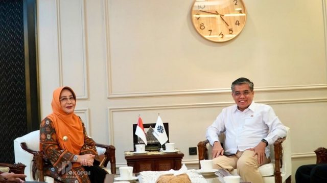 Bupati Sri Juniarsih Temui Menaker Yassierli di Jakarta, Perjuangkan Pelatihan Vokasi untuk Buka Peluang Kerja dan Tingkatkan Kesejahteraan Masyarakat Berau.(Humas Pemkab Berau)