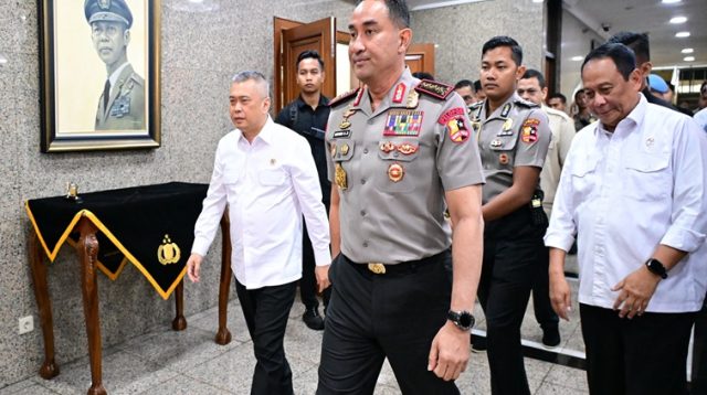 Menteri Perhubungan Dudy Purwagandhi bertemu Kapolri Suyudi Ario Seto di Mabes Polri, Jakarta, Rabu (21/10/26). (dok. Kemenhub RI)