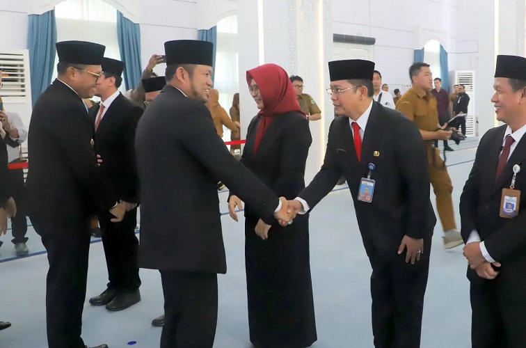 Pelantikan pejabat dilingkungan Pemprov Kaltim.(Devi/Lingkarkaltim)