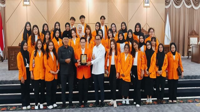 mahasiswa Universitas Balikpapan (Uniba) mengunjungi DPRD Kota Balikpapan.(Abdul/Lingkarkaltim)
