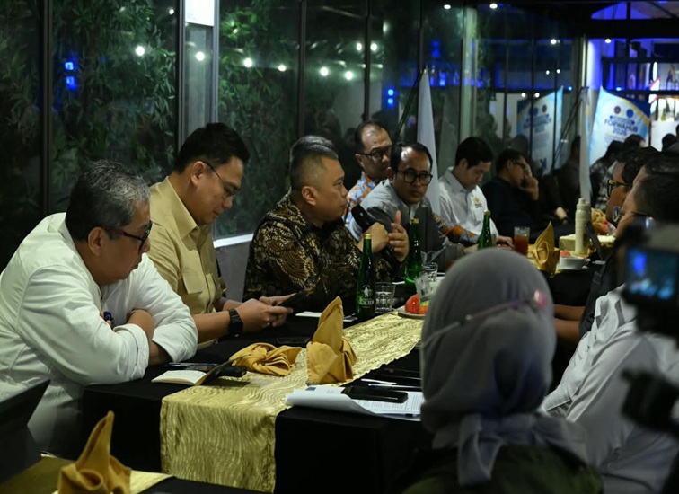Menteri Perhubungan Dudy Purwagandhi saat memaparkan sejumlah langkah untuk meningkatkan keselamatan dalam sektor transportasi dalam Forum Wartawan Perhubungan (Forwahub) di Bandung, Jumat malam (2/10/26). (Dok. kemenhub.go.id)