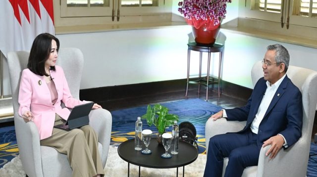 Menteri Keuangan Suahasil Nazara saat sesi wawancara bersama Retno Pinasti di Gedung AA Maramis, Jakarta, pada Rabu (7/10/26). (Dok.  Kemenkeu RI)