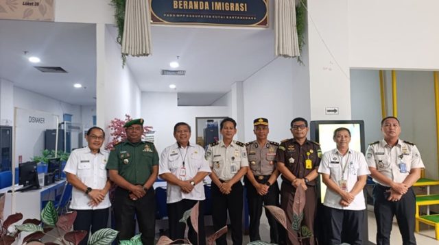 Peresmian Beranda Imigrasi di MPP Kukar, Jl. Wolter Monginsidi, Tenggarong, Rabu (28/10/26). (Dilla/lingkarkaltim)