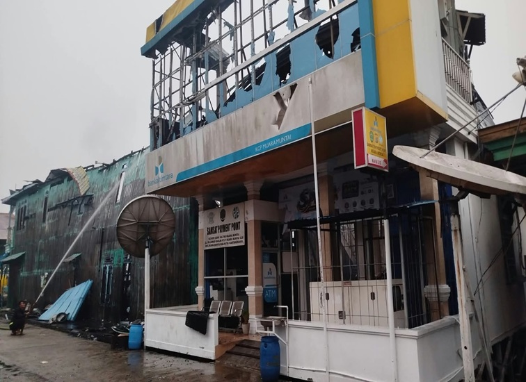 Kondisi Kantor Bankaltimtara KCP Muara Muntai Usai Terbakar (Dok. Polsek Muara Muntai)