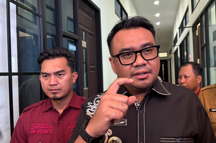 Bupati Kukar Aulia Rahman Basri, Senin (26/10/2026) (Rizki/Lingkarkaltim)