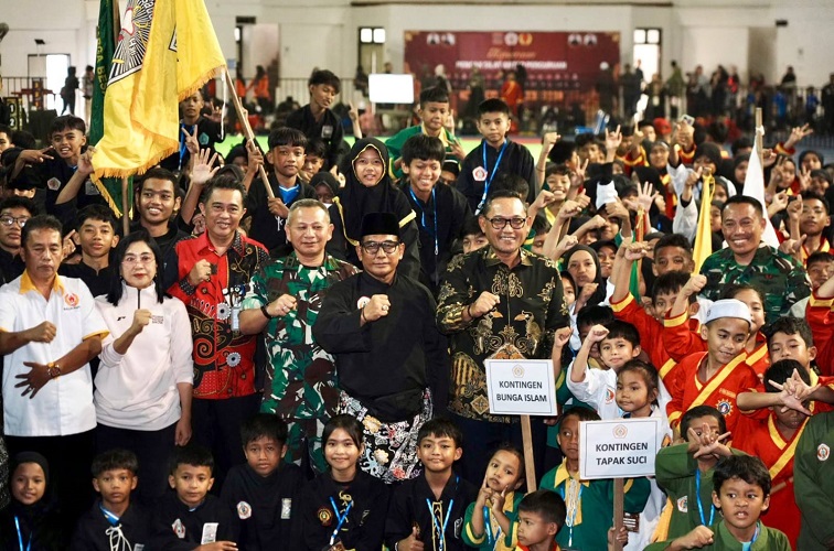 Wagub Seno  Buka Kejuaraan Pencak Silat Balikpapan.(Adpim Pemprov Kaltim)
