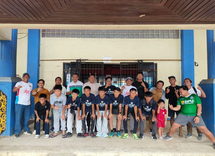 Pelepasan Tim PS Pemuda Tenggarong Yang Akan Berlaga Ke Piala Soeratin di IKN (Hafiz/Lingkarkaltim)