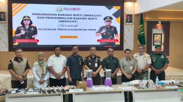 Pemusnahan Barang Bukit Kejari Kukar (Foto : Hafidz/Lingkarkaltim)