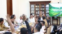 Pertemuan dan diskusi antara Menteri Pertanian Andi Amran Sulaima bersama perwakilan pelaku usaha ternak pada Jumat, 9/10/2026 di Jakarta. (Dok. Kementan RI)