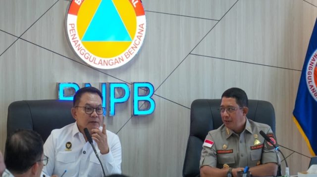 Menteri Koordinator Bidang Politik dan Keamanan (Menko Polkam) Jenderal TNI (Purn.) Prof. Dr. Dudung Abdurachman saat melakukan kunjungan kerja ke Kantor Badan Nasional Penanggulangan Bencana (BNPB), Jakarta, Selasa (6/10/2026). (Dok. polkam.go.id)