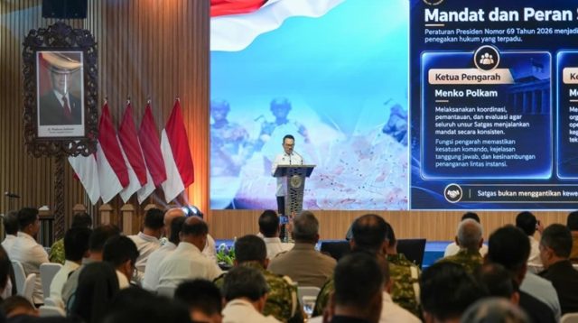 Menteri Koordinator Bidang Politik dan Keamanan (Menko Polkam) Jenderal TNI (Purn.) Prof. Dr. Dudung Abdurachman secara resmi meluncurkan Satuan Tugas Pemberantasan Pengeluaran Benih Bening Lobster ke Luar dari Wilayah Negara Republik Indonesia secara Ilegal (Satgas P2BBL). (dok. polkam.go.id)