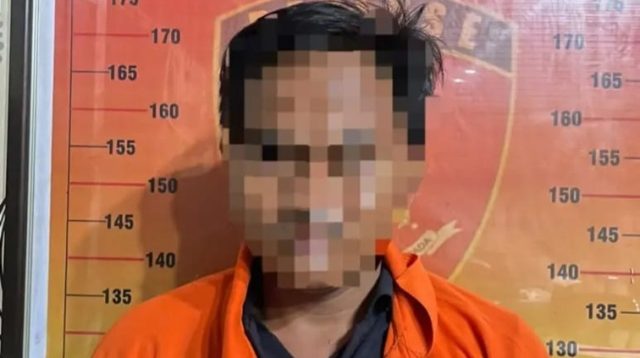 Pelaku Saat Diamankan di Polsek Loa Kulu (Dok. Polsek Loa Kulu)