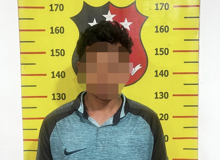 Pelaku Pembakaran Hutan dan Lahan Saat Diamankan di Polsek Samboja. (Foto: Dok. Polsek Samboja)
