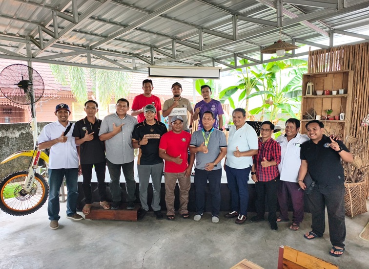 Ketua Umum dan Pembina PS Pemuda Tenggarong (Foto : Hadfiz/Lingkarkaltim)