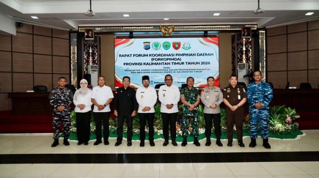 Rapat Forum Koordinasi Pimpinan Daerah (Forkopimda) Provinsi Kalimantan Timur Tahun 2026 di Aula Makodam VI Mulawarman, Rabu (7/10/2026).(Adpim Pemprov Kaltim)