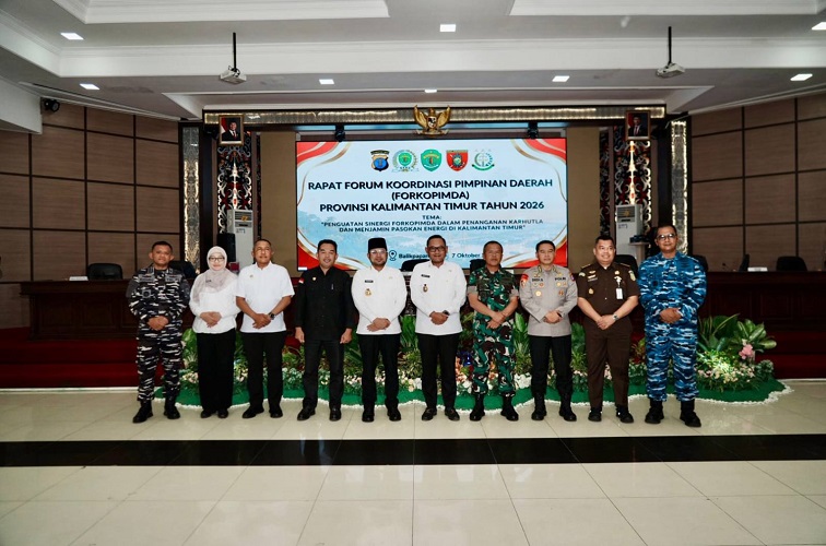 Rapat Forum Koordinasi Pimpinan Daerah (Forkopimda) Provinsi Kalimantan Timur Tahun 2026 di Aula Makodam VI Mulawarman, Rabu (7/10/2026).(Adpim Pemprov Kaltim)