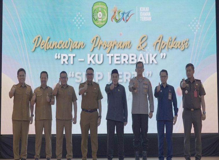 Peluncuran program dan aplikasi RT Ku Terbaik. (Doc. DPMD Kukar)