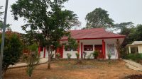 Bangunan SDN 027 Tenggarong, berada di Jalan Pahlawan, Kelurahan Timbau. (Far/Lingkarkaltim)