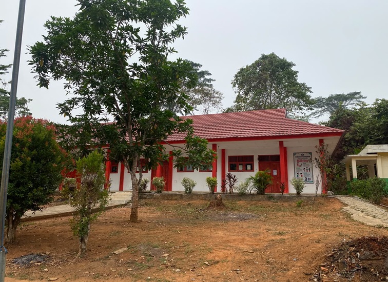 Bangunan SDN 027 Tenggarong, berada di Jalan Pahlawan, Kelurahan Timbau. (Far/Lingkarkaltim)