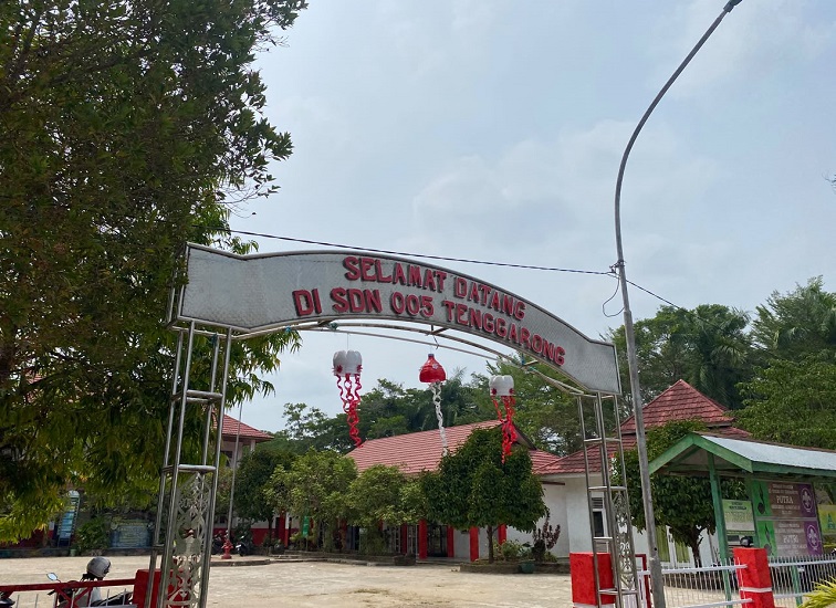 SDN 05 Teggarong di Jalan Mawar. (Foto: Far/Lingkarkaltim)