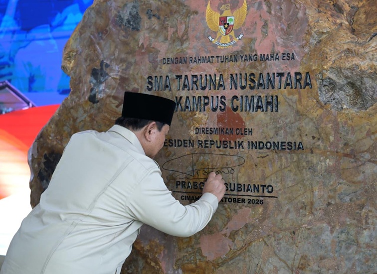 Presiden Prabowo Subianto meresmikan SMA Taruna Nusantara Kampus Cimahi yang berlokasi di Kota Cimahi, Provinsi Jawa Barat, pada Jumat (30/10/2026). (dok. Kemensetneg RI)