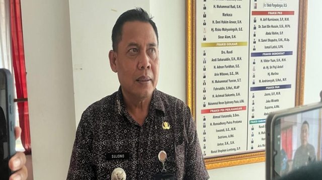 Camat Samarinda Ulu, Sujono. (Devi/Lingkarkaltim)