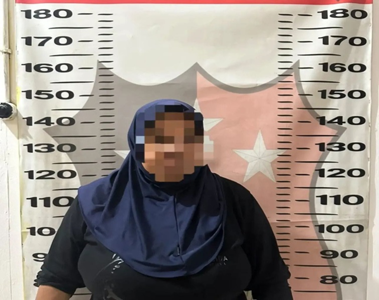 Pelaku Saat Diamankan di Polsek Muara Kaman (Dok. Humas Polres Kukar)