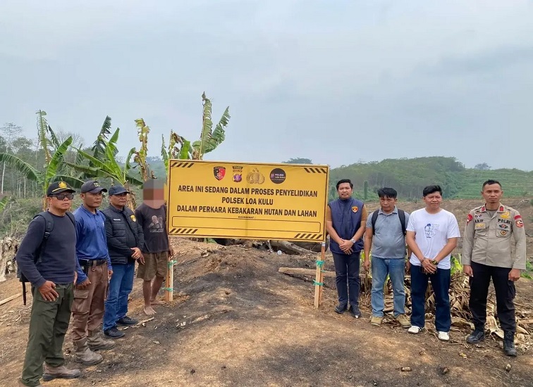 Polisi mengamankan terduga pelaku pembakaran lahan di HGU Sungai Payang.(Istimewa)