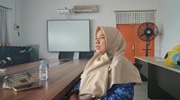 Kepala SMKN 2 Tenggarong, Titik Aida. (Far/Lingkarkaltim)