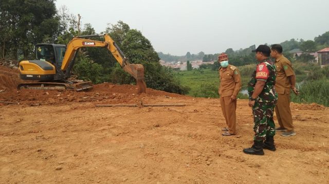 Pembersihan Lahan Untuk Pembangunan KDMP di Kelurahan Baru Tenggarong (Dok. Kelurahan Baru)