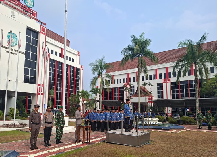 Upacara Peringatan Hari Kesaktian Pancasila, Halaman Kantor Bupati, Tenggarong, Kamis (1/10/26). (Dilla/lingkarkaltim)